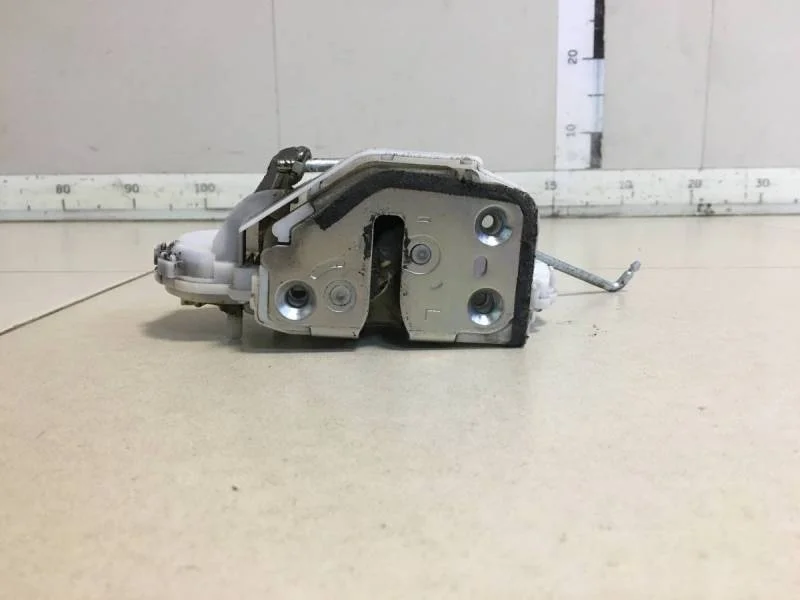 Замок двери задней левой Honda CR-V 2007-2012