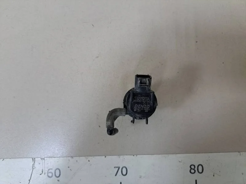 Насос омывателя Toyota Land Cruiser Prado (J120) 2002-2009