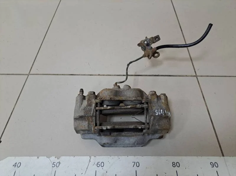 Суппорт передний левый Toyota Land Cruiser Prado (J120) 2002-2009