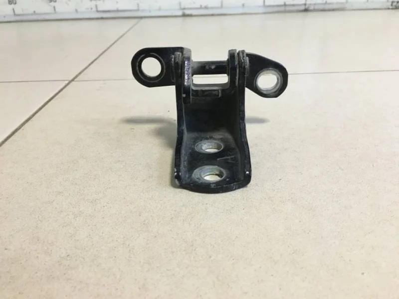 Петля двери задней левой нижняя Honda CR-V 2007-2012