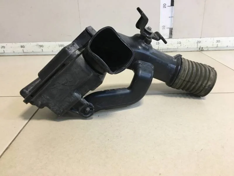 Резонатор воздушного фильтра Honda CR-V 2007-2012