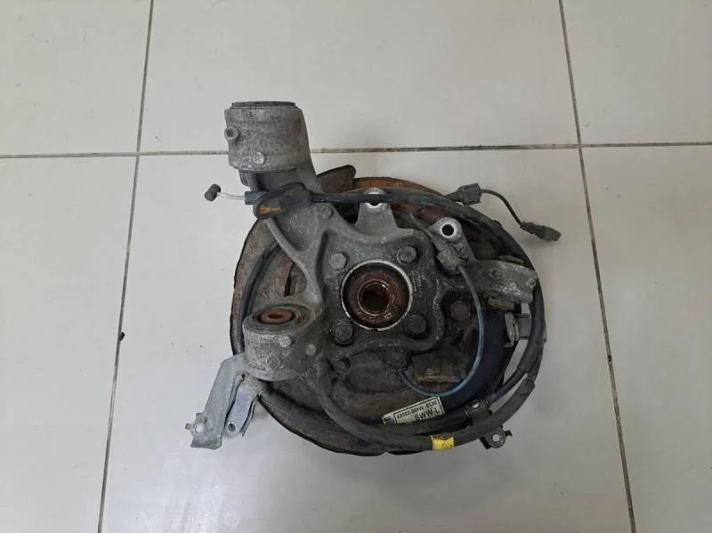 Кулак поворотный задний левый Honda CR-V 2007-2012