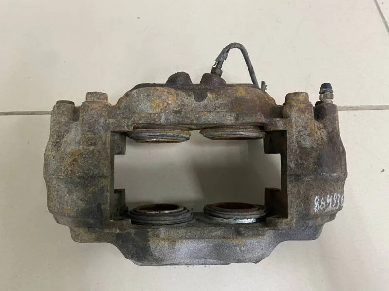 Суппорт передний правый Toyota Land Cruiser Prado (J120) 2002-2009