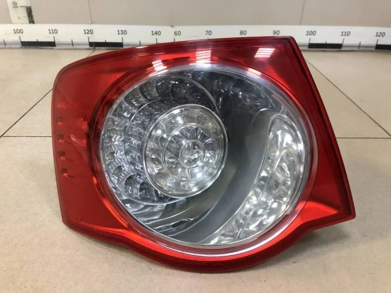 Фонарь задний наружный левый Volkswagen Jetta (1K) 2006-2011