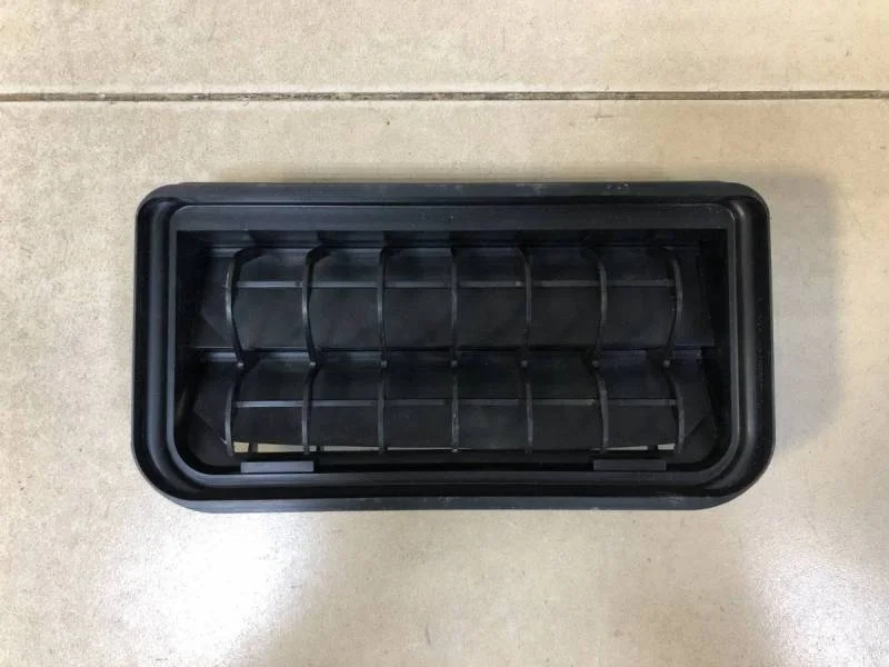 Решетка вентиляционная Volkswagen Jetta (1K) 2006-2011