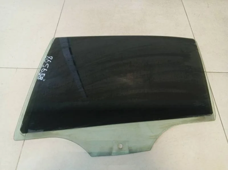 Стекло двери задней левой Skoda Octavia (A5 1Z-) 2004-2013