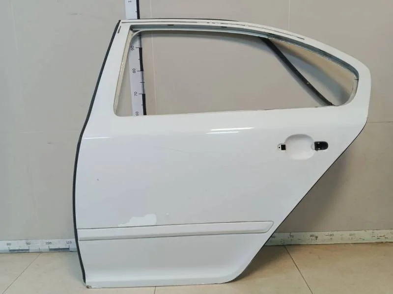 Дверь задняя левая Skoda Octavia (A5 1Z-) 2004-2013