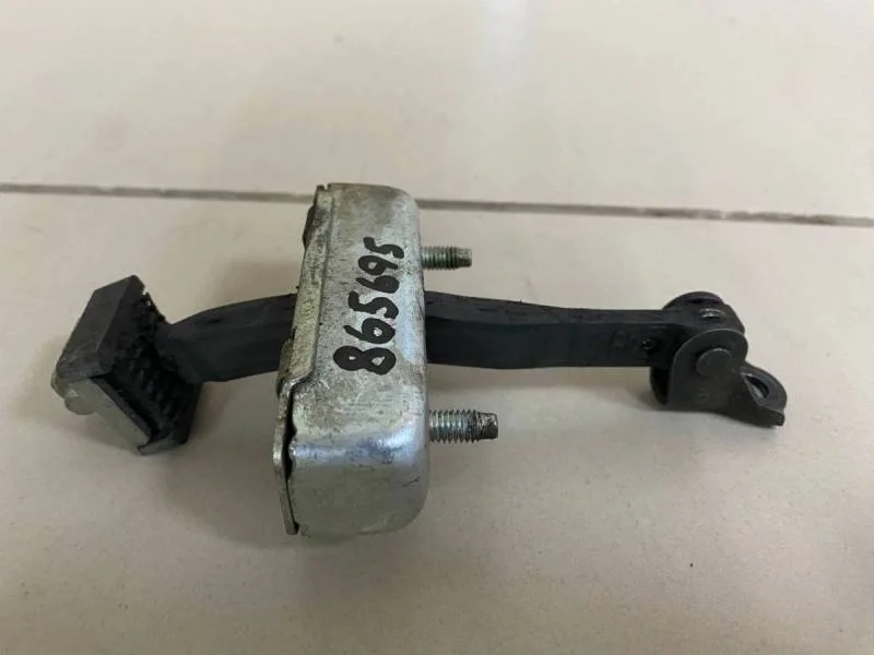 Ограничитель двери Toyota Land Cruiser Prado (J120) 2002-2009