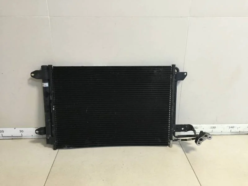 Радиатор кондиционера (конденсер) Volkswagen Jetta (1K) 2006-2011