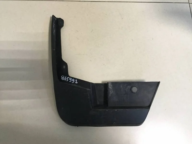 Брызговик передний левый Renault Logan (2) 2014>