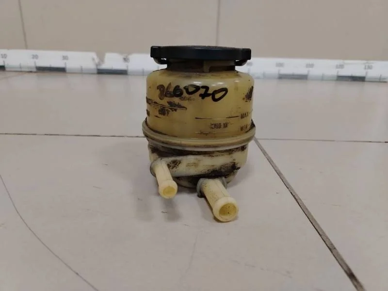 Бачок гидроусилителя Toyota Camry (XV30) 2001-2006