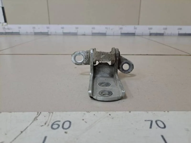 Петля двери задней левой нижняя Toyota Camry (XV30) 2001-2006