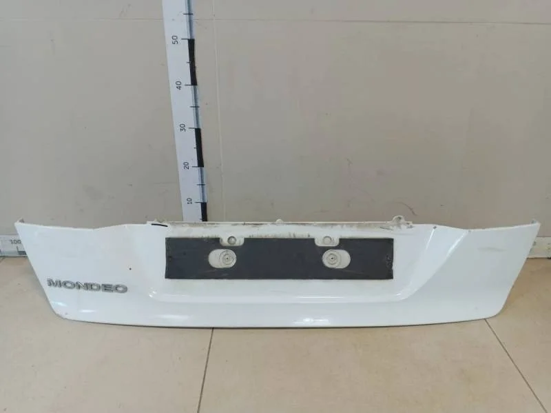 Накладка крышки багажника Ford Mondeo 4 2007-2015