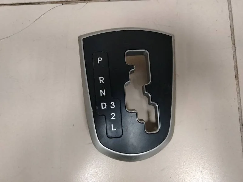 Накладка консоли КПП Hyundai Solaris 2010-2017