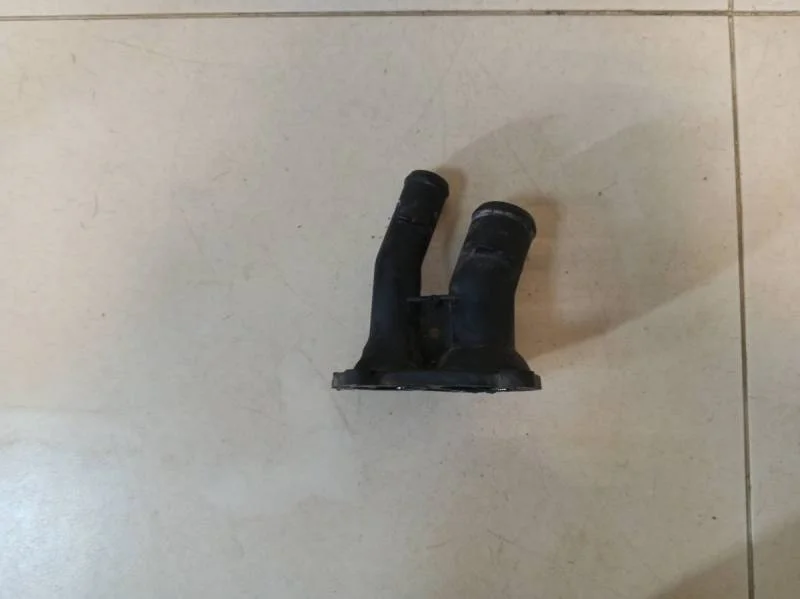 Крышка термостата Ford Mondeo 4 2007-2015