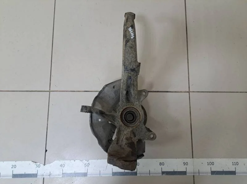 Кулак поворотный передний левый Mazda Mazda 6 (GG) 2002-2007