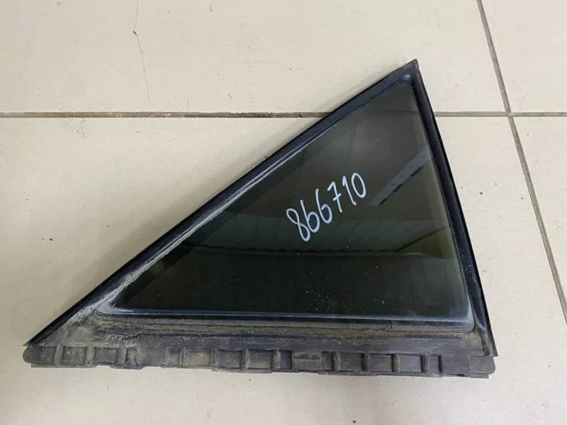 Стекло двери задней правой (форточка) Toyota Camry (XV30) 2001-2006