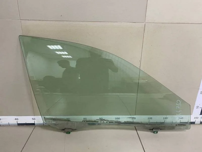 Стекло двери передней правой Toyota Camry (XV30) 2001-2006