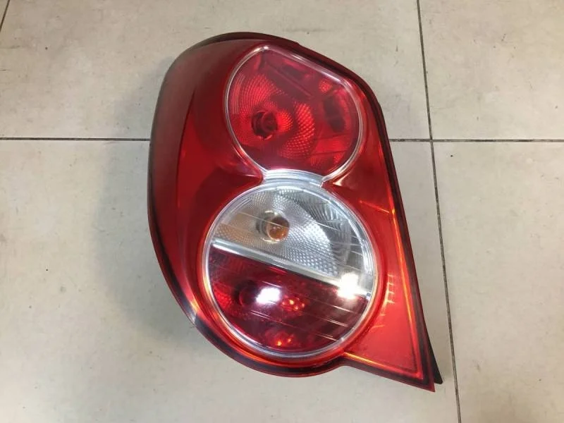 Фонарь задний левый Chevrolet Aveo T300 2011>
