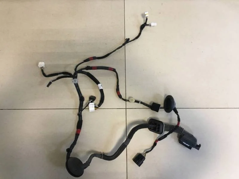 Проводка двери Hyundai i30 (GD) 2012>