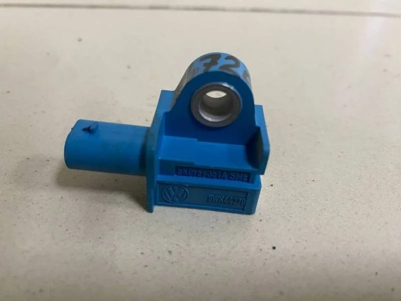 Датчик AIR BAG Volkswagen Jetta (5K) 2011>