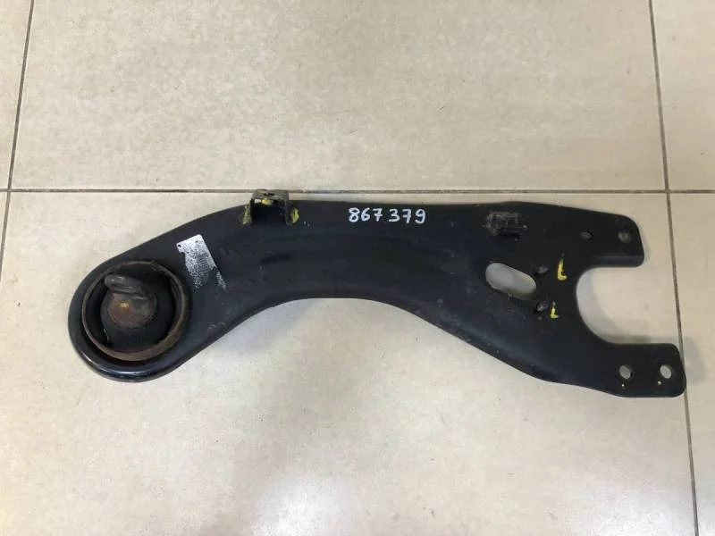 Рычаг задний продольный левый Hyundai i30 (GD) 2012>