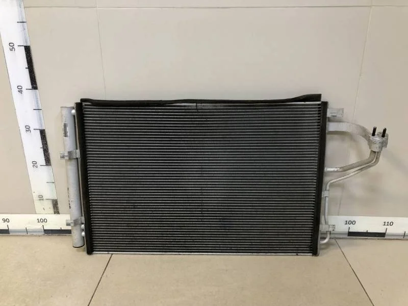 Радиатор кондиционера (конденсер) Hyundai i30 (GD) 2012>