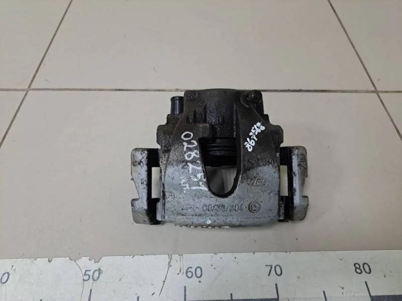 Суппорт передний правый Mercedes-Benz E-Class (W211) 2002-2009