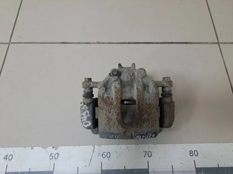 Суппорт передний правый Hyundai Solaris 2010-2017