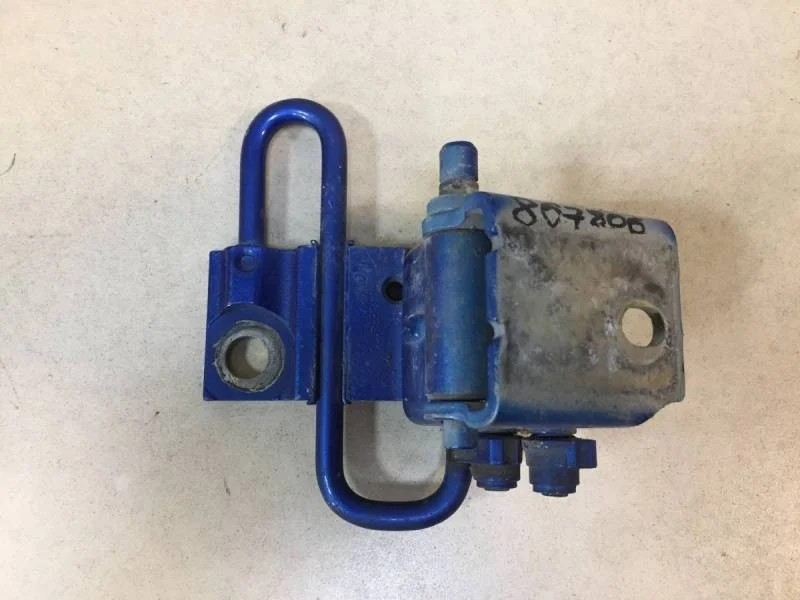 Петля двери задней левой нижняя Volkswagen Bora (1J) 1998-2005