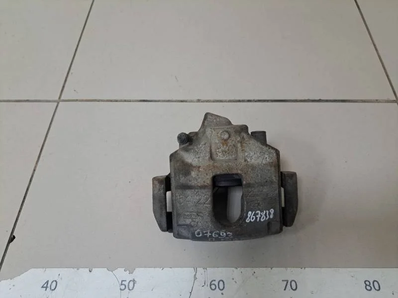 Суппорт передний правый Ford Fusion (JU) 2002-2012