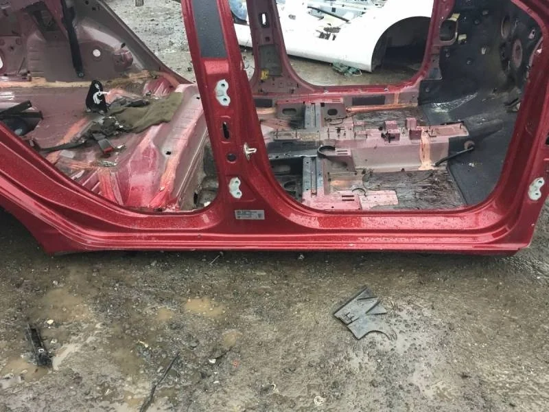 Порог со стойкой правый Ravon R4 2016>