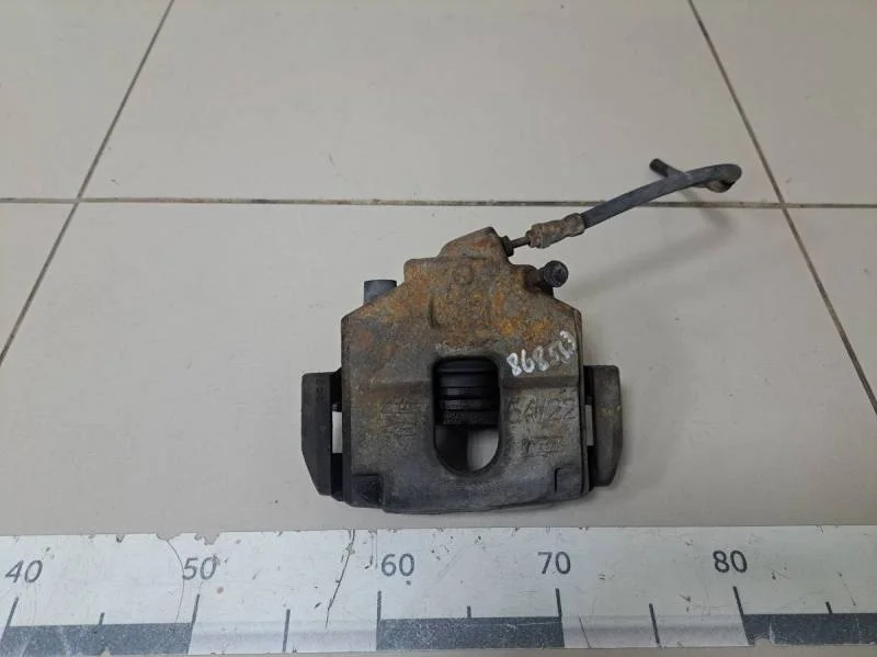 Суппорт передний левый Ford Fusion (JU) 2002-2012