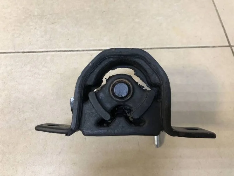 Опора двигателя правая Nissan Almera Classic (B10) 2006-2013