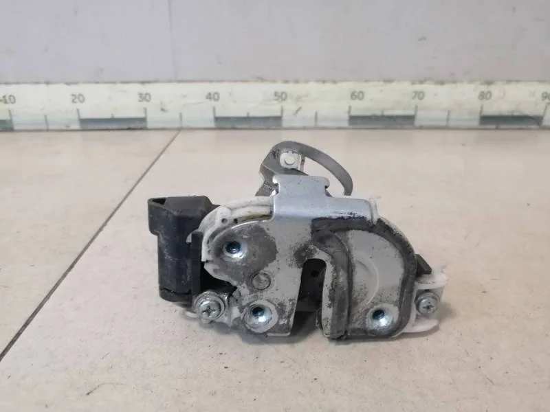 Замок двери задней левой Mitsubishi Lancer 9  (CS/Classic) 2000-2011