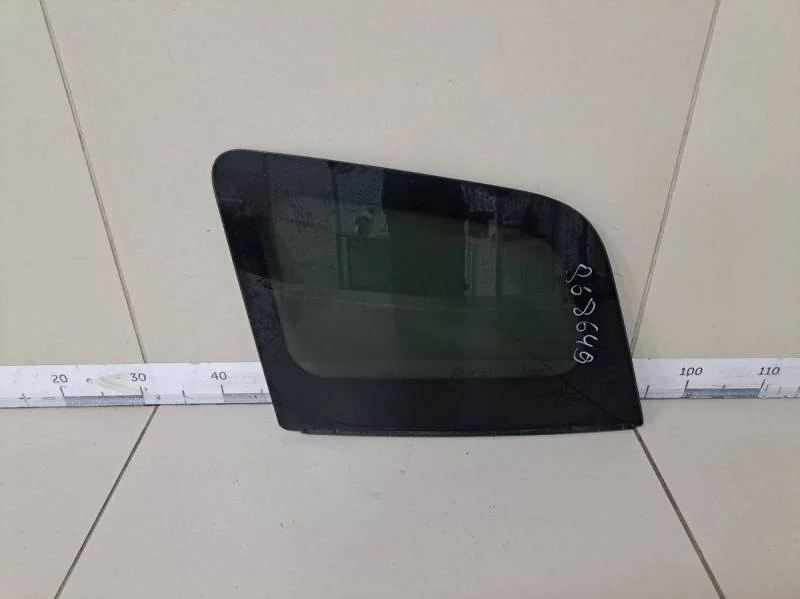 Стекло кузовное глухое правое Ford Fusion (JU) 2002-2012