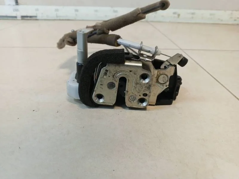 Замок двери задней правой Nissan Almera 3 (G11, G15) 2012>