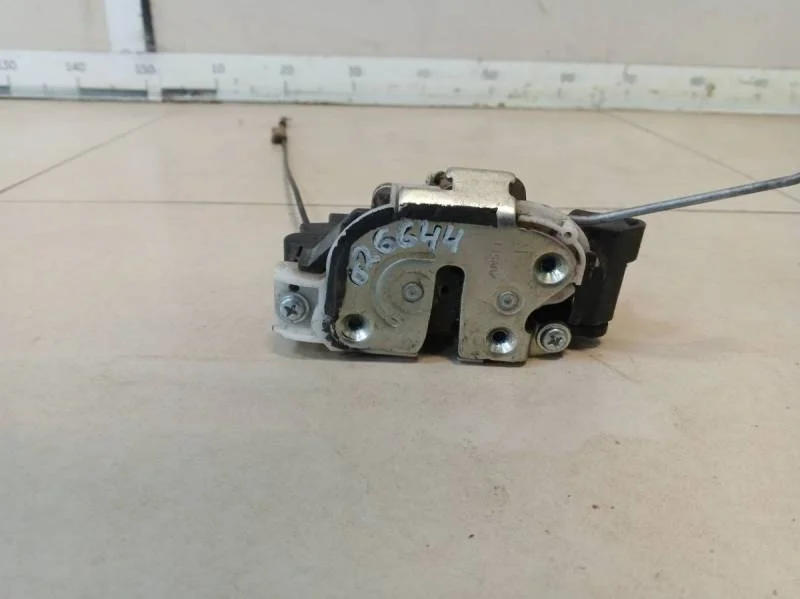 Замок двери передней правой Mitsubishi Lancer 9  (CS/Classic) 2000-2011