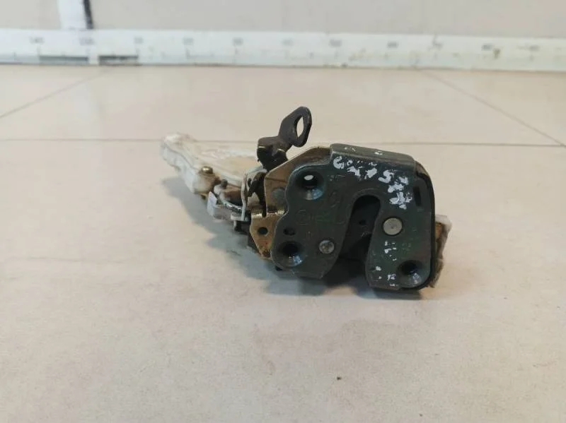 Замок двери задней левой Nissan Almera Classic (B10) 2006-2013