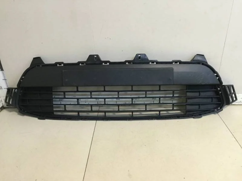 Решетка в бампер центральная Kia Rio 4 (FB) 2017>