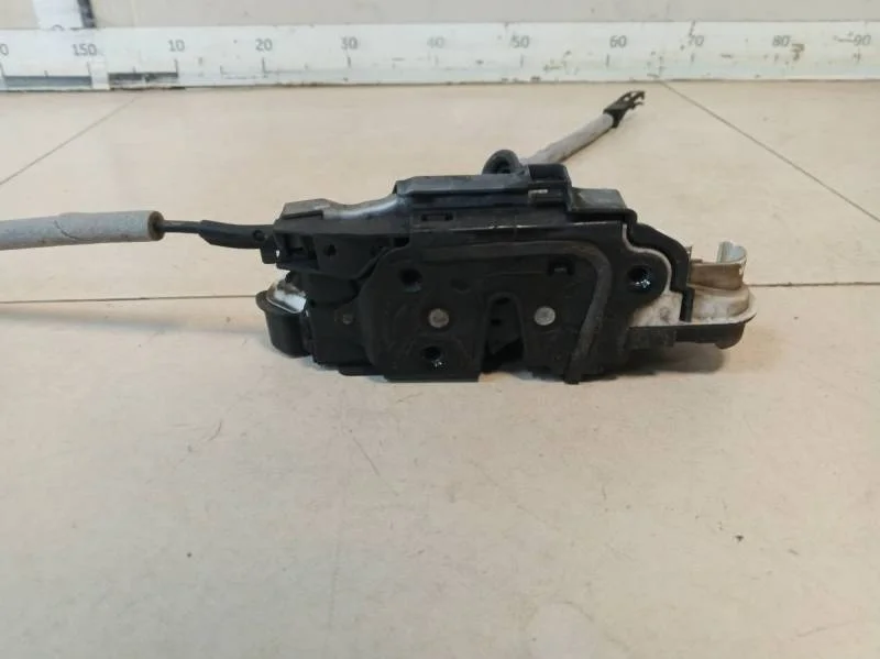 Замок двери передней левой Volkswagen Polo (Sed RUS) 2011>