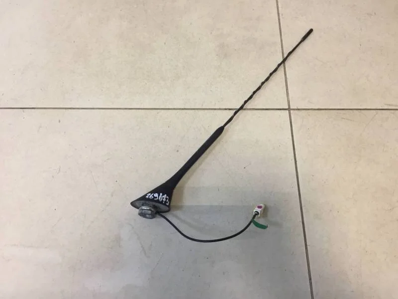 Антенна Volkswagen Polo (Sed RUS) 2011>