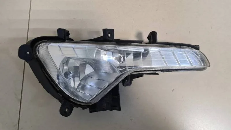 Фара противотуманная правая Kia Sportage 3 (SL) 2010-2015
