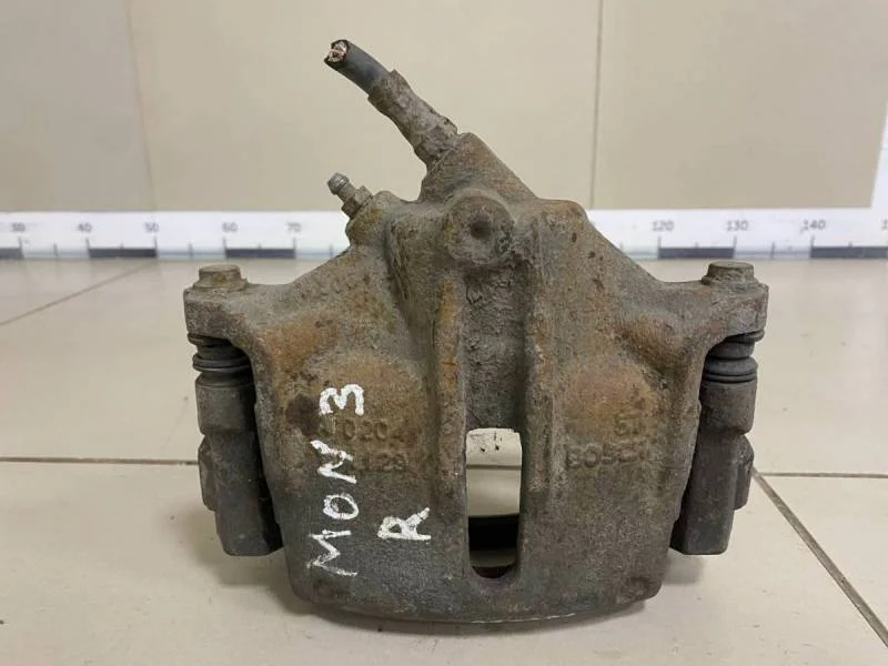 Суппорт передний правый Ford Mondeo 3 2000-2007