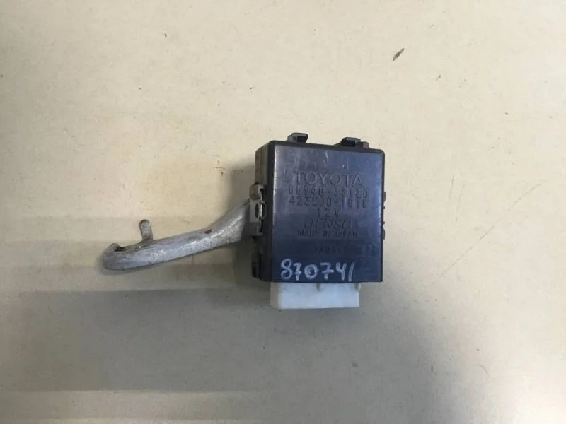 Реле стеклоочистителей Toyota Camry (V40) 2006-2011