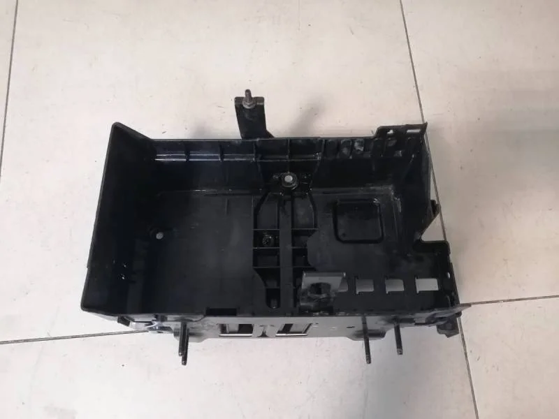 Крепление АКБ (корпус / подставка) Chevrolet Cruze (J300) 2009-2016