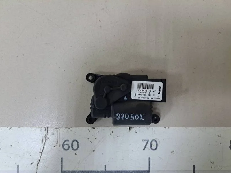 Моторчик заслонки печки Skoda Octavia (A7) 2013>