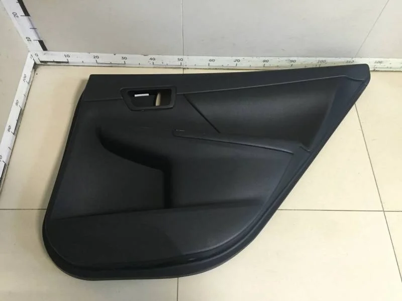Обшивка двери задней правой Toyota Camry (V50) 2011-2017