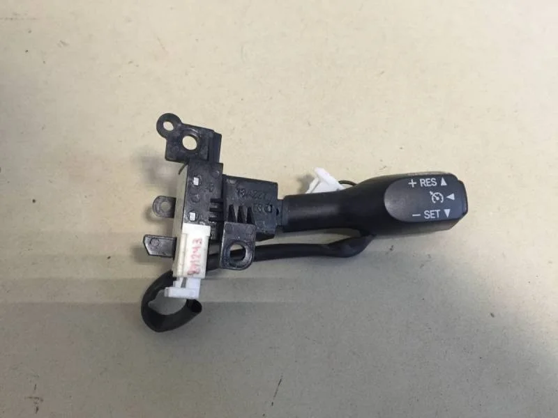 Переключатель круиз-контроля Toyota Camry (V50) 2011-2017