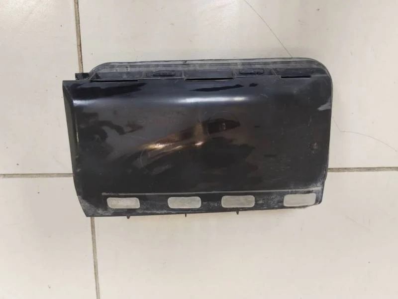 Решетка вентиляционная Toyota Land Cruiser (J200) 2007-2015